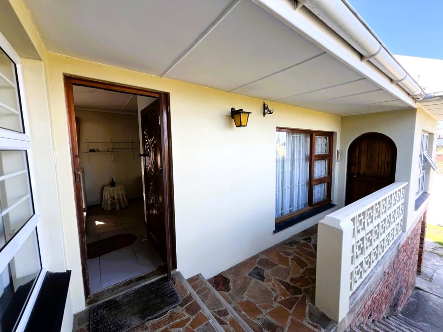 3 Bedroom Property for Sale in Beacon Bay Eastern Cape